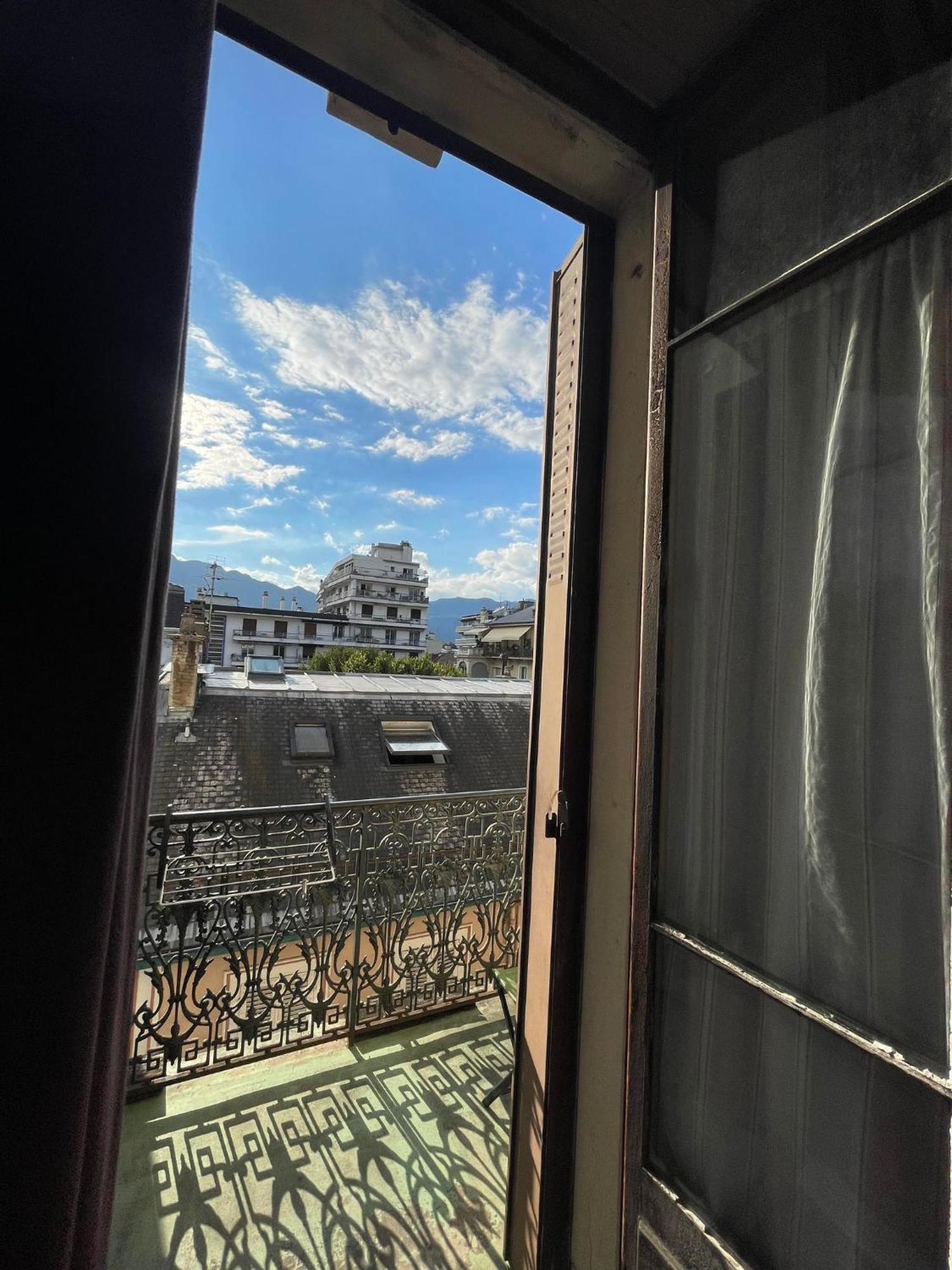 Authentic By Balladins, Hotel Le Carre D'Aix Aix-les-Bains Exterior photo