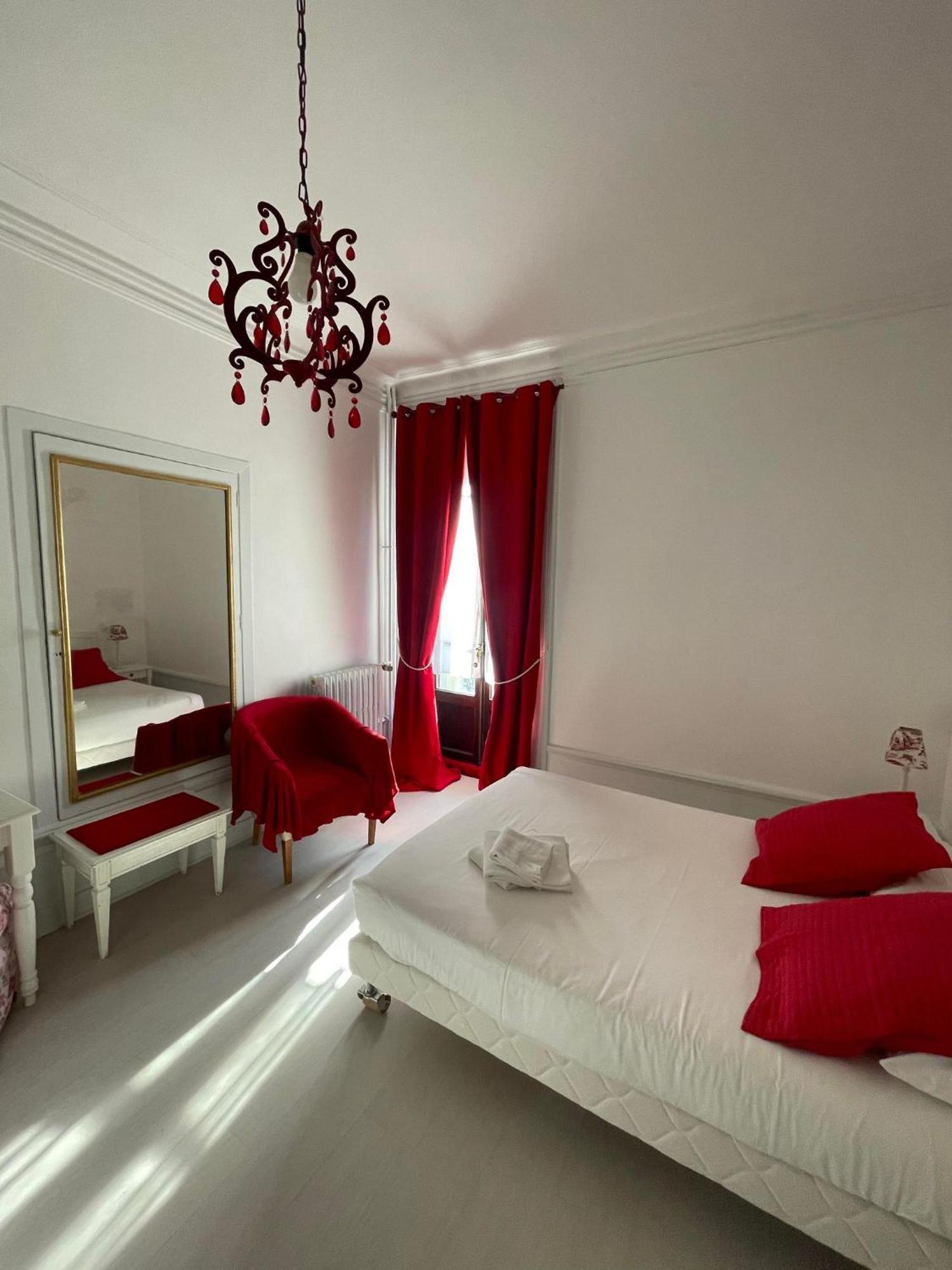 Authentic By Balladins, Hotel Le Carre D'Aix Aix-les-Bains Exterior photo
